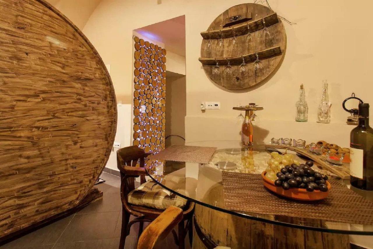Beer & Wine Cellar Apartment Ljubljana Bagian luar foto